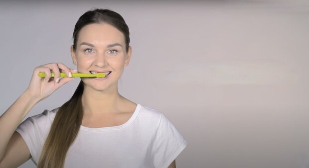 Jak správně čistit zuby / ilustrační foto / Zdroj: YouTube