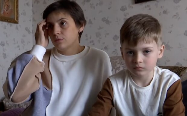 Makar a jeho maminka Iryna / Zdroj: YouTube